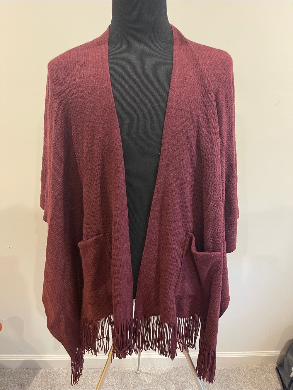 Steve Madden Burgundy Open-Front Fringe Throw